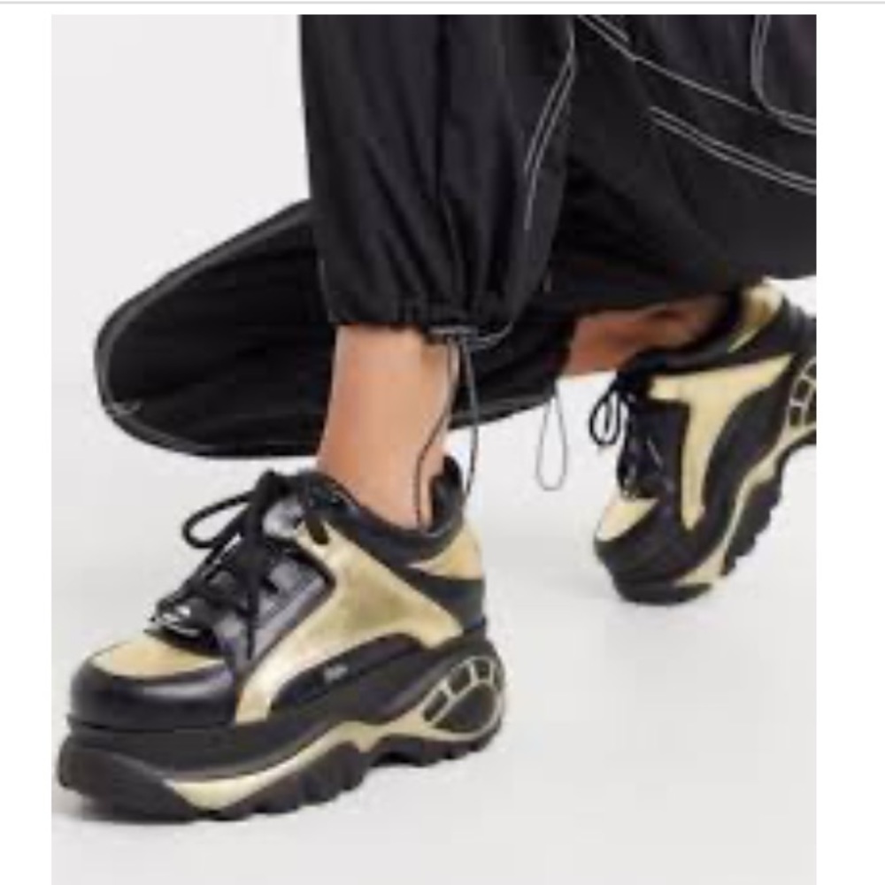 BUFFALO LONDON Black & Gold Platform Trainers/sneakers sz US 10/EU 41 - Picture 2 of 15
